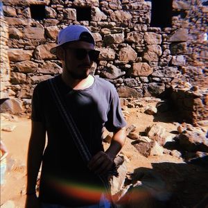 Meet your Posher, Sebastian